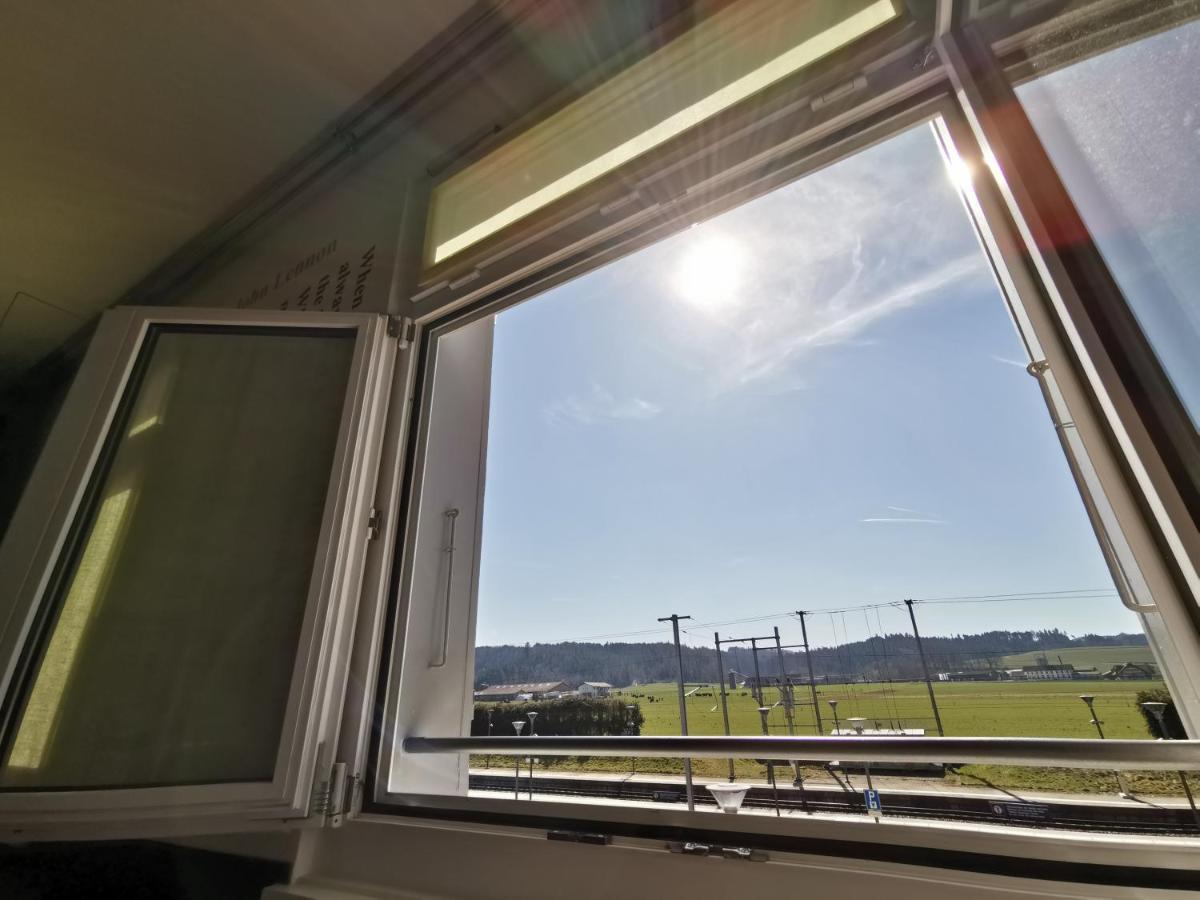 Hotel16 By Messe & Stadion Suisse In Minuten & Late Check-In Schupfen ภายนอก รูปภาพ