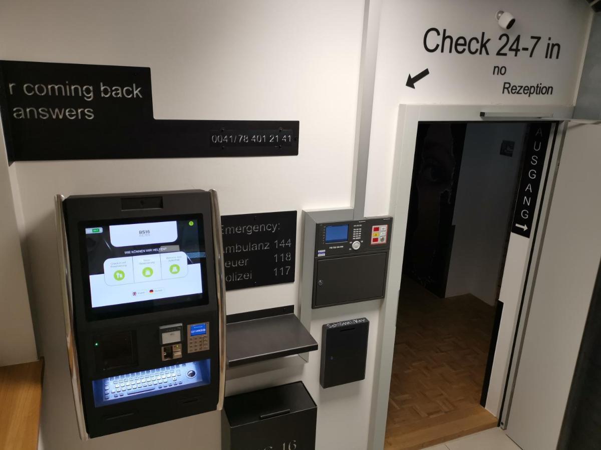 Hotel16 By Messe & Stadion Suisse In Minuten & Late Check-In Schupfen ภายนอก รูปภาพ