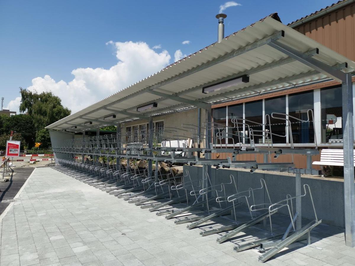 Hotel16 By Messe & Stadion Suisse In Minuten & Late Check-In Schupfen ภายนอก รูปภาพ