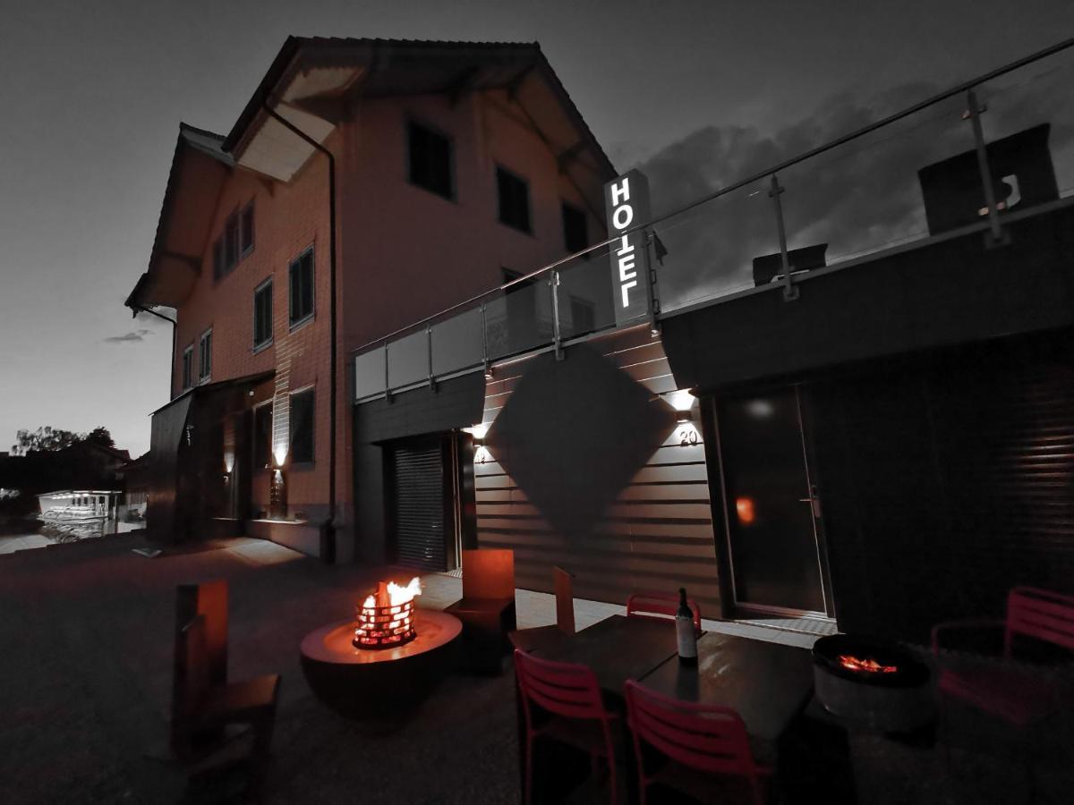 Hotel16 By Messe & Stadion Suisse In Minuten & Late Check-In Schupfen ภายนอก รูปภาพ