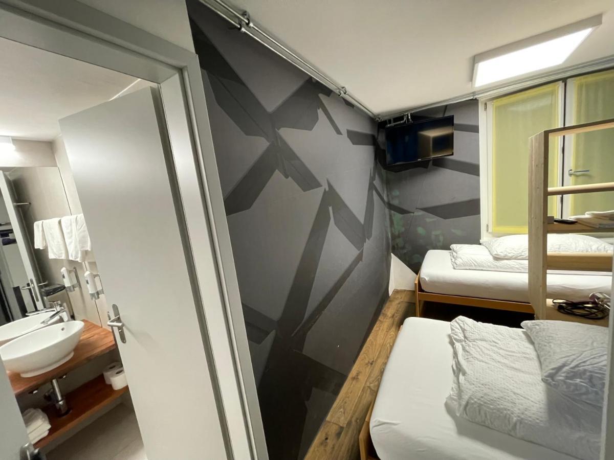 Hotel16 By Messe & Stadion Suisse In Minuten & Late Check-In Schupfen ภายนอก รูปภาพ